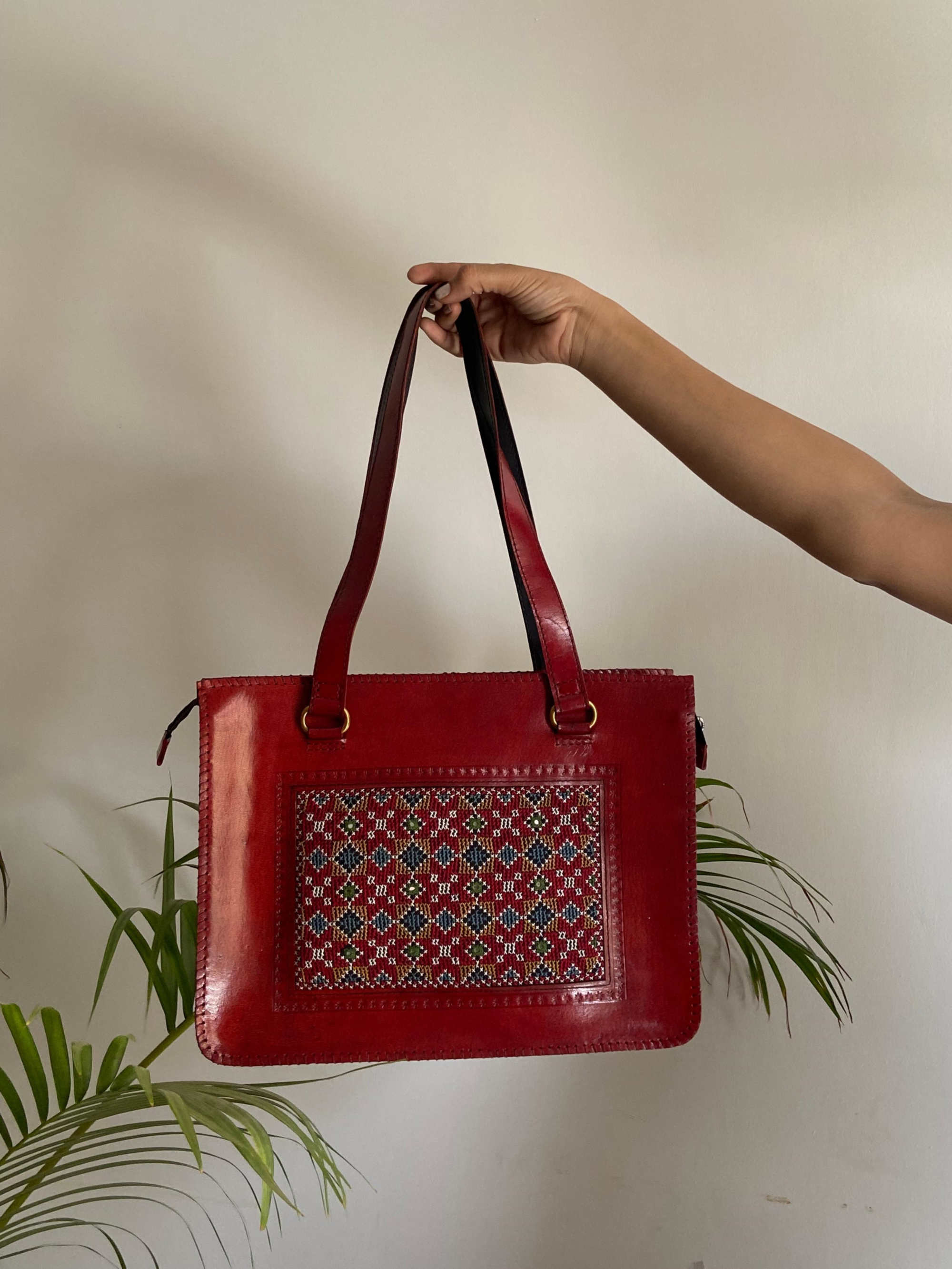 Buy SriShopify Handicrafts Women hand bags small size Banjara Handmade Mini  Handle Bag for Girls Hand Purse Red color 9x6x4 Inch (Beads and Thread Work  Mini Pouch) Online at Best Prices in